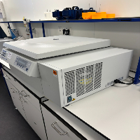 Eppendorf 5810 R Centrifuge image 1